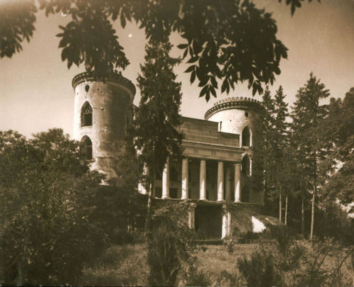 Krystonopol, Pałac ks. Lubomirskiej, fot. Józef Dańda, zdjęcie ze zbiorów Muzeum Górnośląskiego