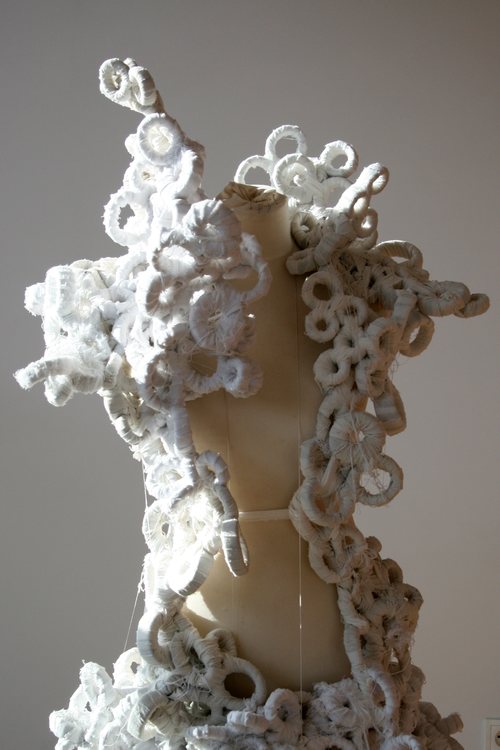 Katarzyna_Artymowska_moda_-_instalacja_2015_technika_mieszana