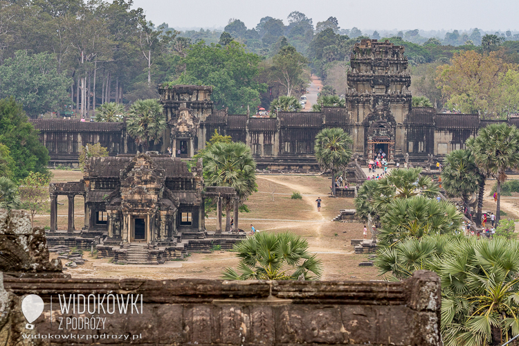 Widok na budynek biblioteki w Angkor Wat. © Katarzyna i Marek Stor. 