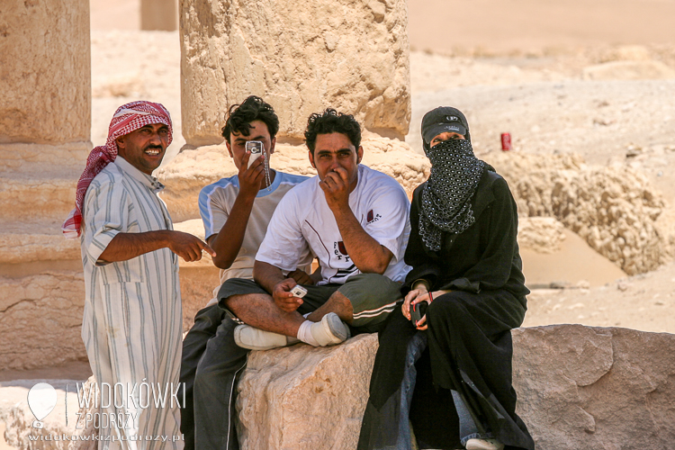 Niektórzy robili nam zdjęcia. Palmyra 2008.