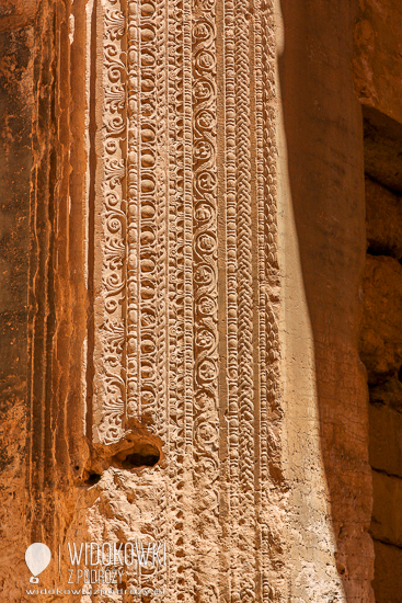 Ornamenty na ścianach.  Palmyra 2008.