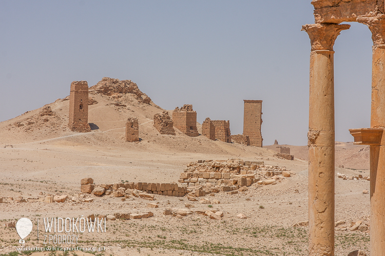 Ruiny Grobowców Wieżowych. Palmyra 2008.